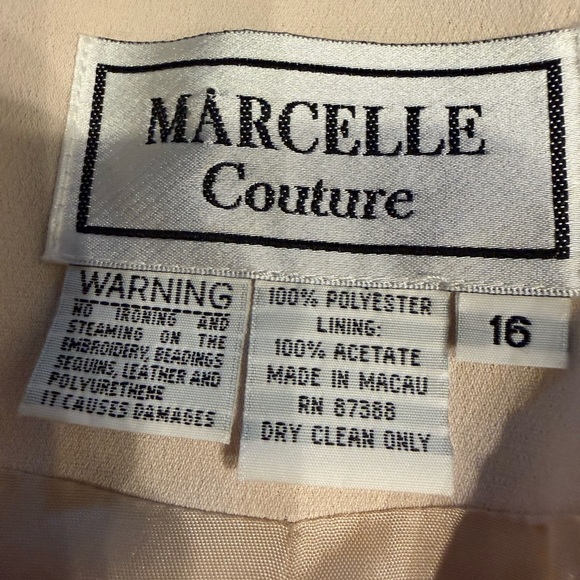 Chic Cream Women's Skirt Set - Picture 2 of 14